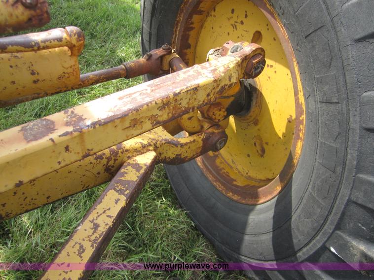 image for item C5439 1963 Caterpillar 12 motor grader