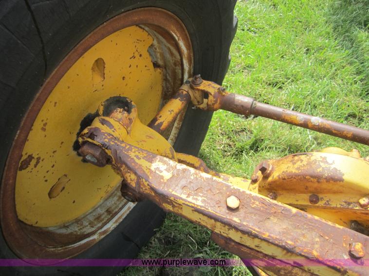 image for item C5439 1963 Caterpillar 12 motor grader