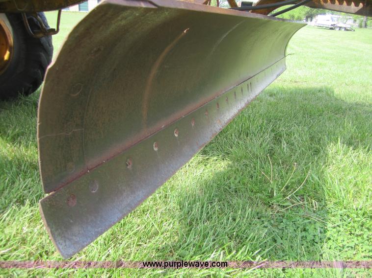 image for item C5439 1963 Caterpillar 12 motor grader