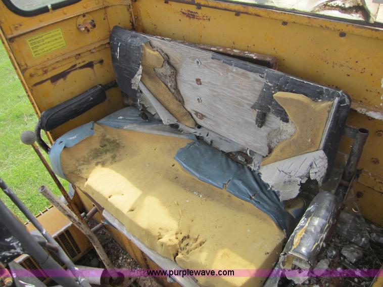 image for item C5439 1963 Caterpillar 12 motor grader