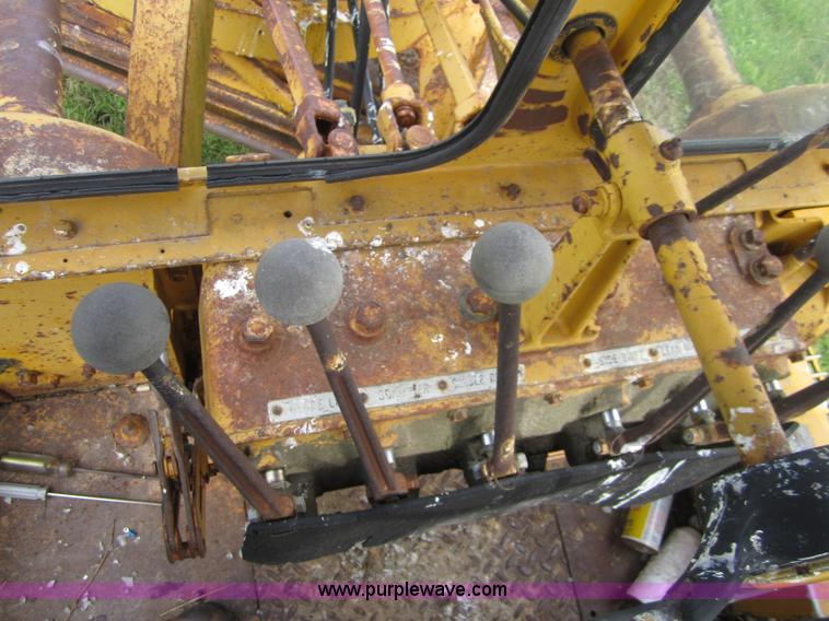 image for item C5439 1963 Caterpillar 12 motor grader