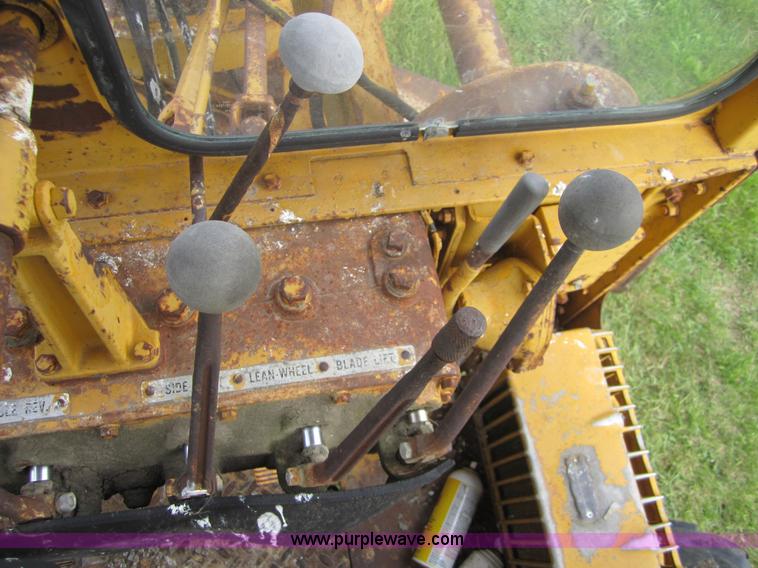 image for item C5439 1963 Caterpillar 12 motor grader