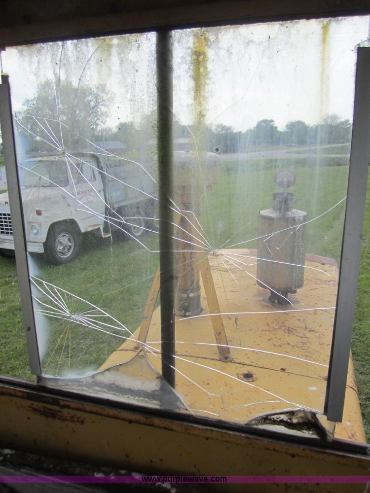 image for item C5439 1963 Caterpillar 12 motor grader