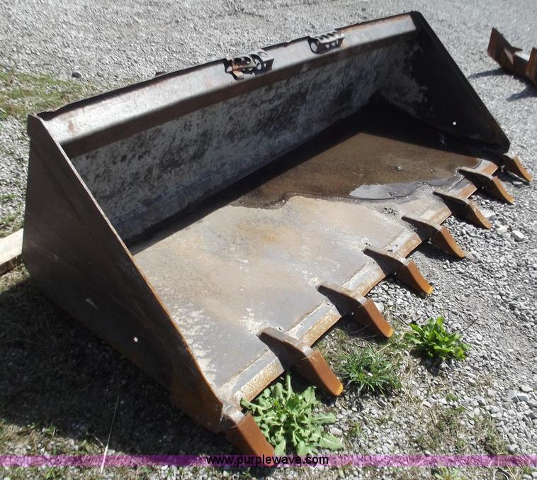 image for item D3736 84" toothed bucket