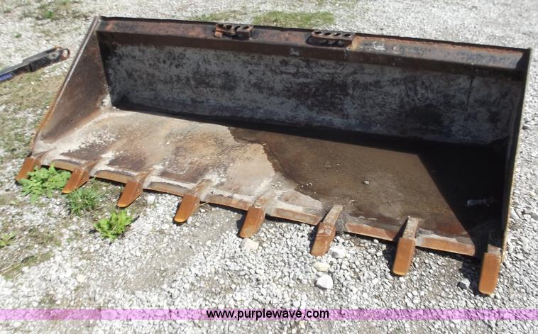 image for item D3736 84" toothed bucket