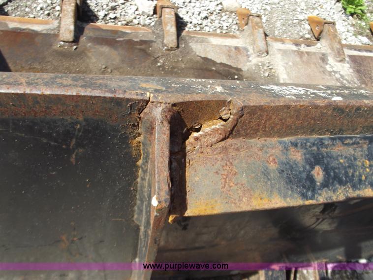 image for item D3736 84" toothed bucket