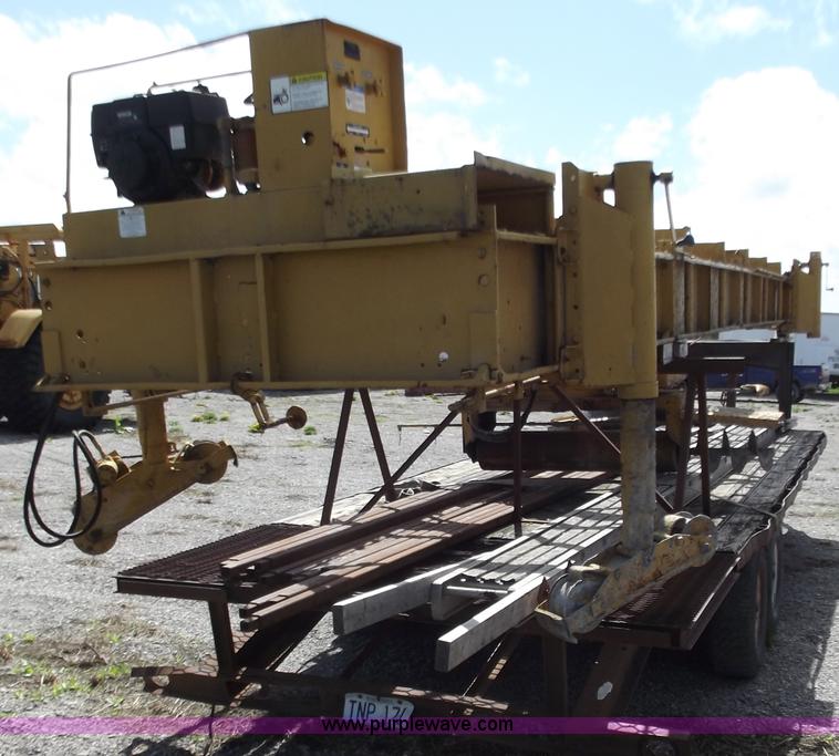 image for item D3737 Gomaco C450 bridge deck concrete finisher