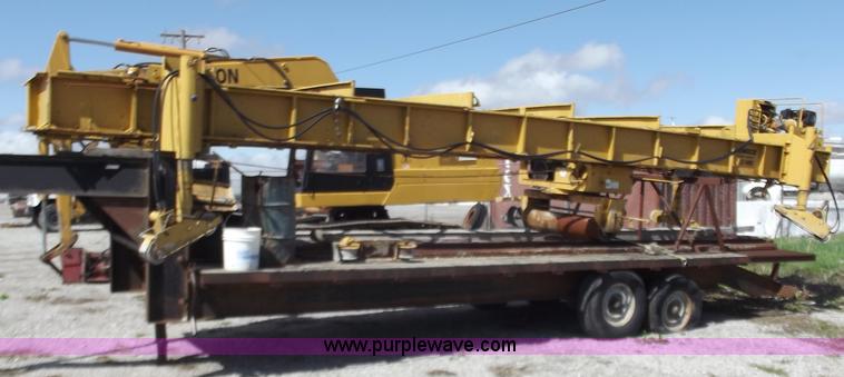 image for item D3737 Gomaco C450 bridge deck concrete finisher