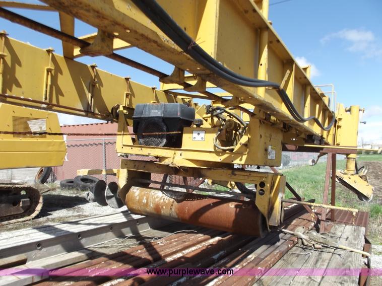 image for item D3737 Gomaco C450 bridge deck concrete finisher