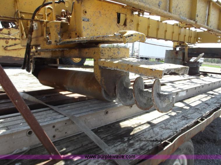 image for item D3737 Gomaco C450 bridge deck concrete finisher