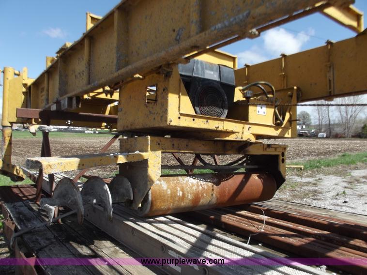 image for item D3737 Gomaco C450 bridge deck concrete finisher