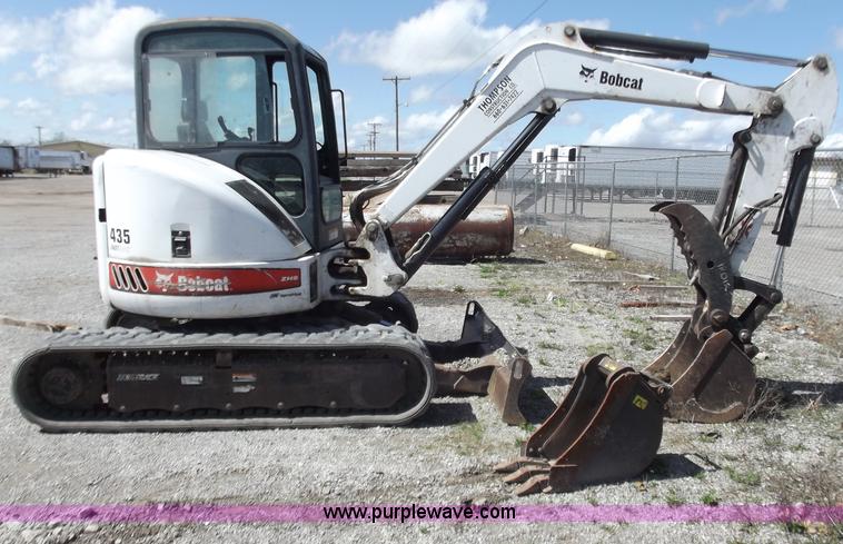 image for item D3738 2006 Bobcat 435 FastTrack compact excavator