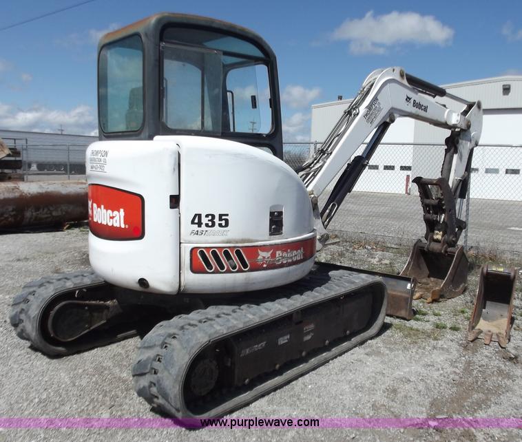 image for item D3738 2006 Bobcat 435 FastTrack compact excavator