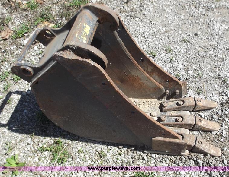 image for item D3738 2006 Bobcat 435 FastTrack compact excavator