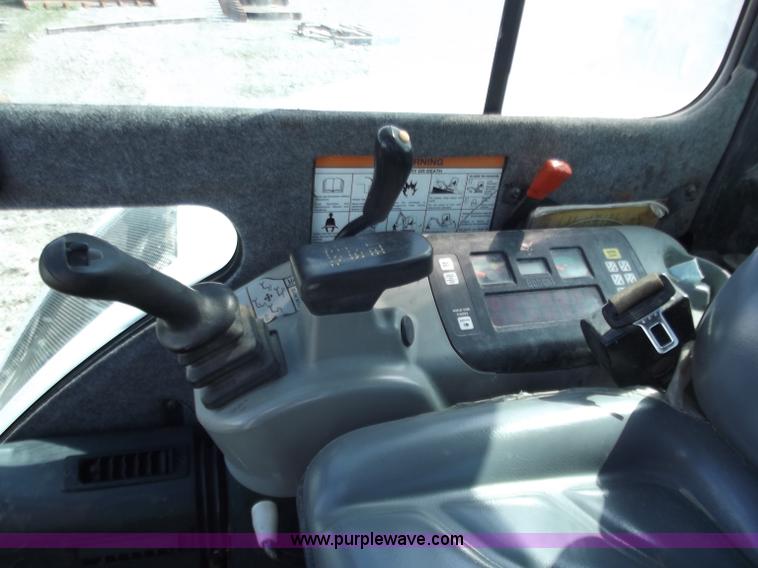 image for item D3738 2006 Bobcat 435 FastTrack compact excavator