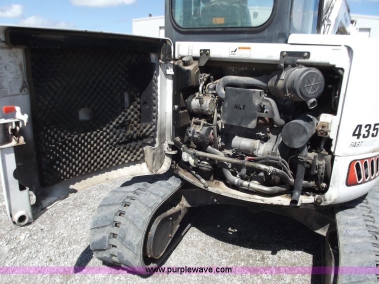 image for item D3738 2006 Bobcat 435 FastTrack compact excavator
