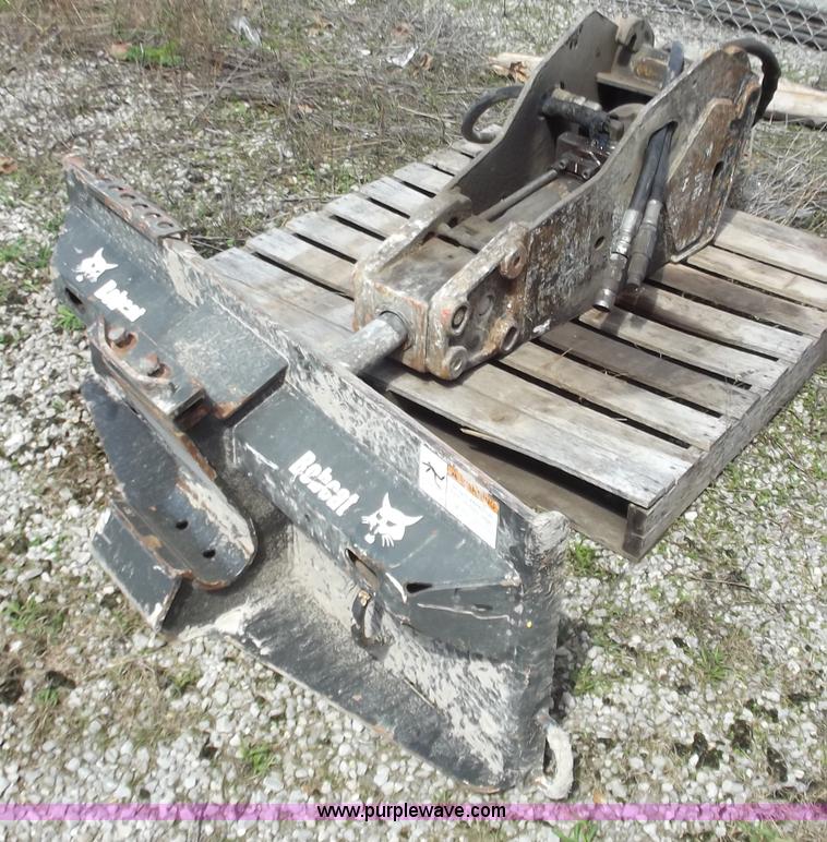 image for item D3739 Bobcat B950 breaker