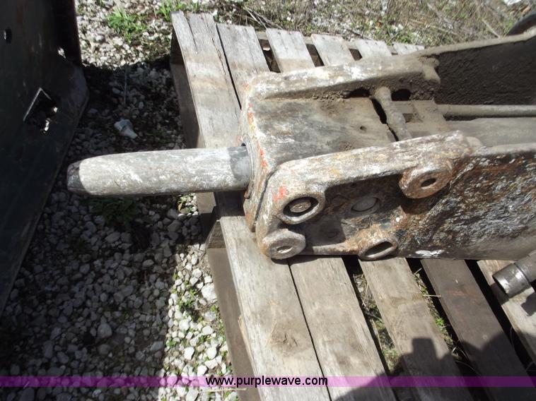 image for item D3739 Bobcat B950 breaker
