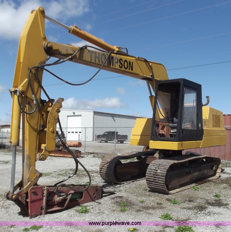 image for item D3742 1988 Case 880C excavator with tilt option