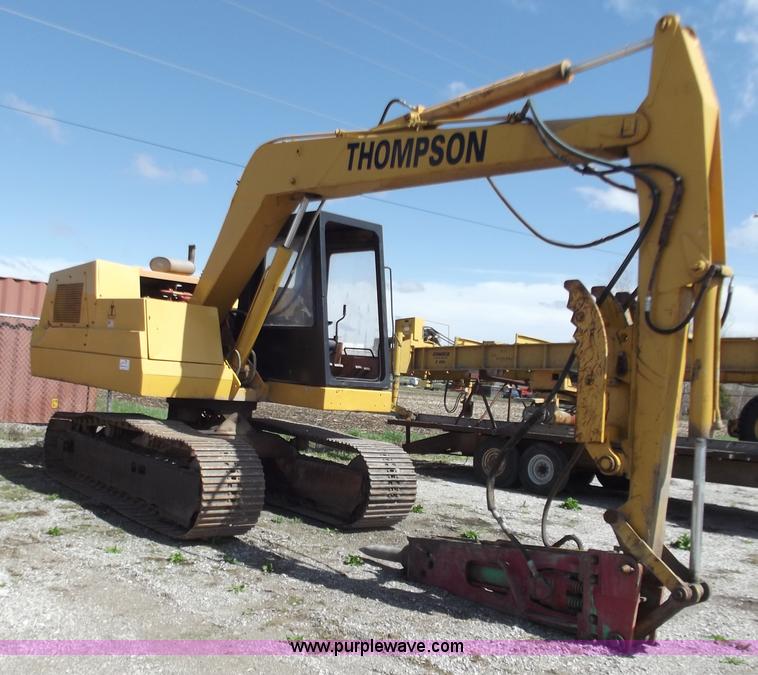 image for item D3742 1988 Case 880C excavator with tilt option