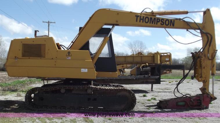 image for item D3742 1988 Case 880C excavator with tilt option