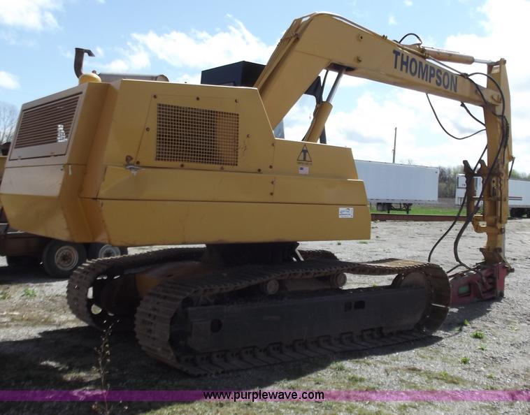 image for item D3742 1988 Case 880C excavator with tilt option
