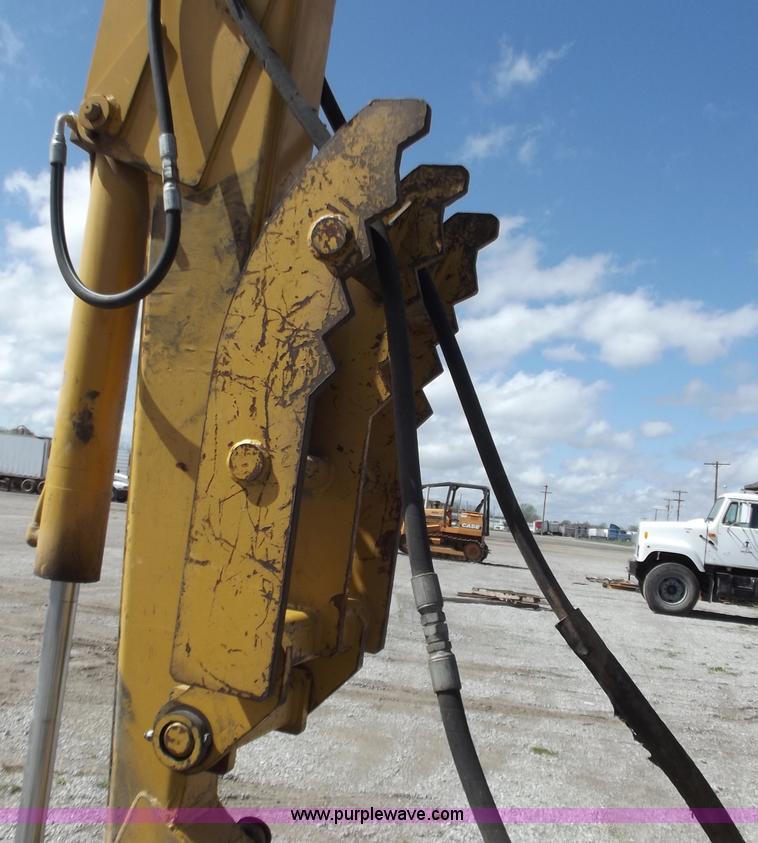 image for item D3742 1988 Case 880C excavator with tilt option