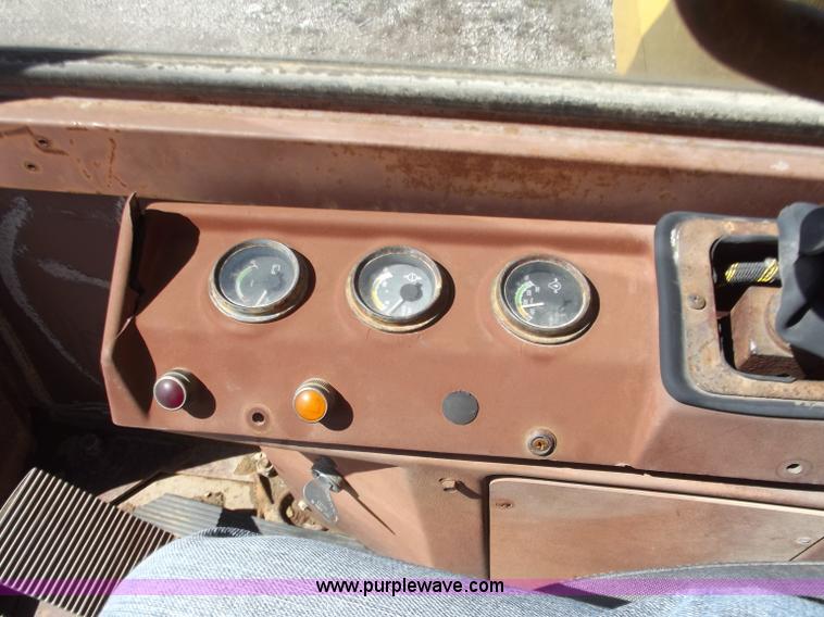 image for item D3742 1988 Case 880C excavator with tilt option