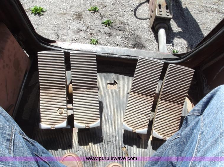 image for item D3742 1988 Case 880C excavator with tilt option