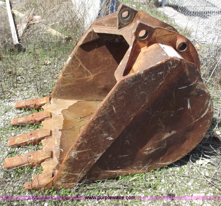image for item D3743 36"W excavator bucket