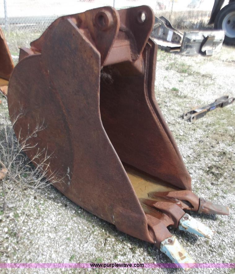 image for item D3744 22"W excavator bucket