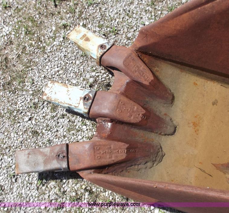 image for item D3744 22"W excavator bucket