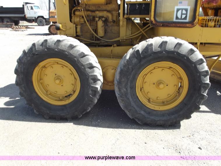 image for item D3747 1970 Caterpillar 112F motor grader