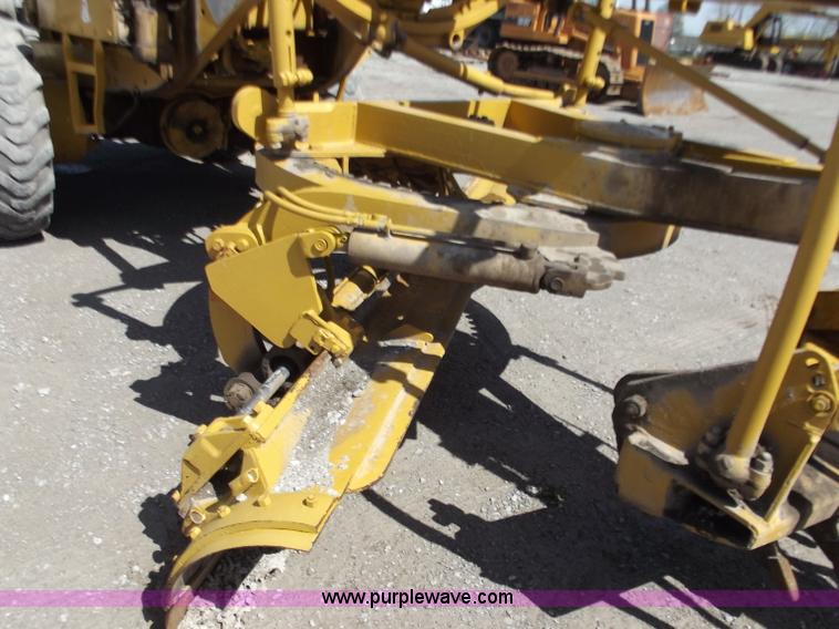 image for item D3747 1970 Caterpillar 112F motor grader