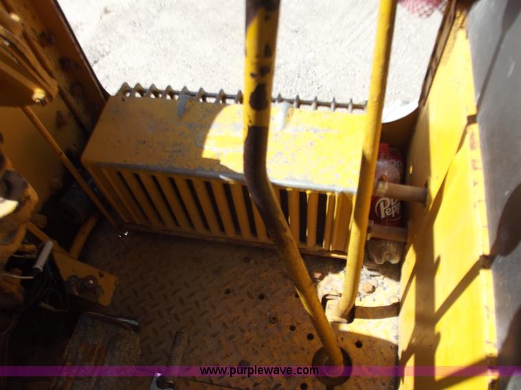 image for item D3747 1970 Caterpillar 112F motor grader