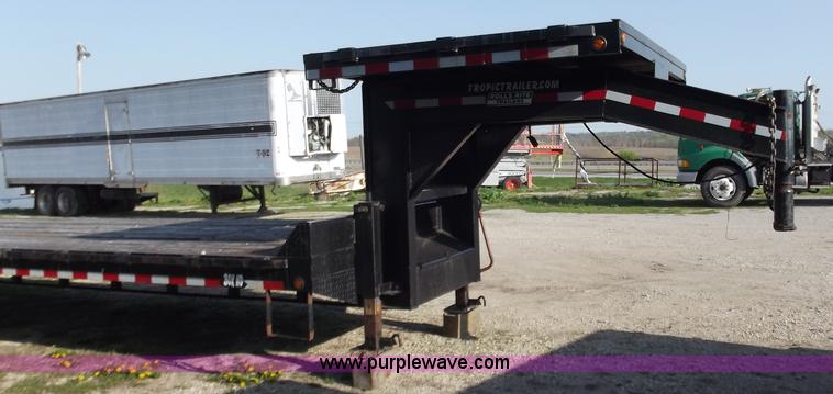 image for item D3849 2006 Rolls Rite 30KHD 42' gooseneck trailer