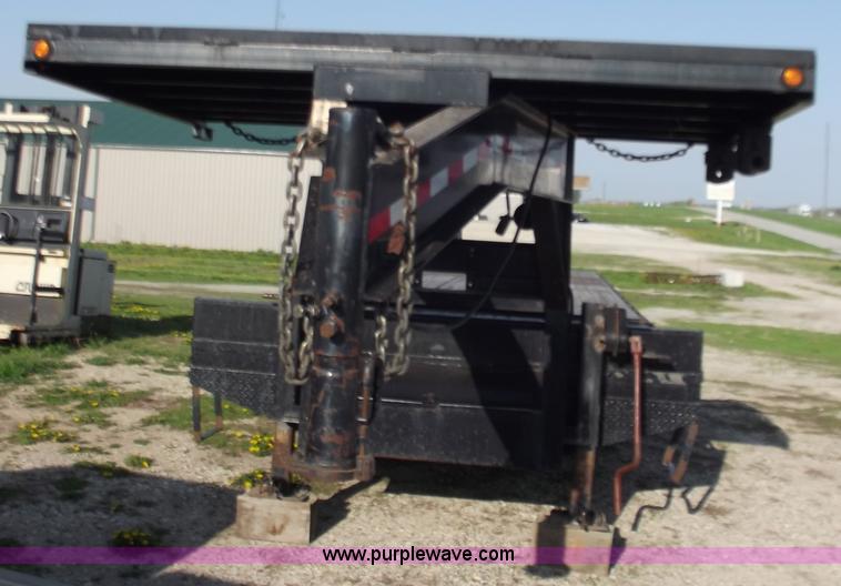 image for item D3849 2006 Rolls Rite 30KHD 42' gooseneck trailer