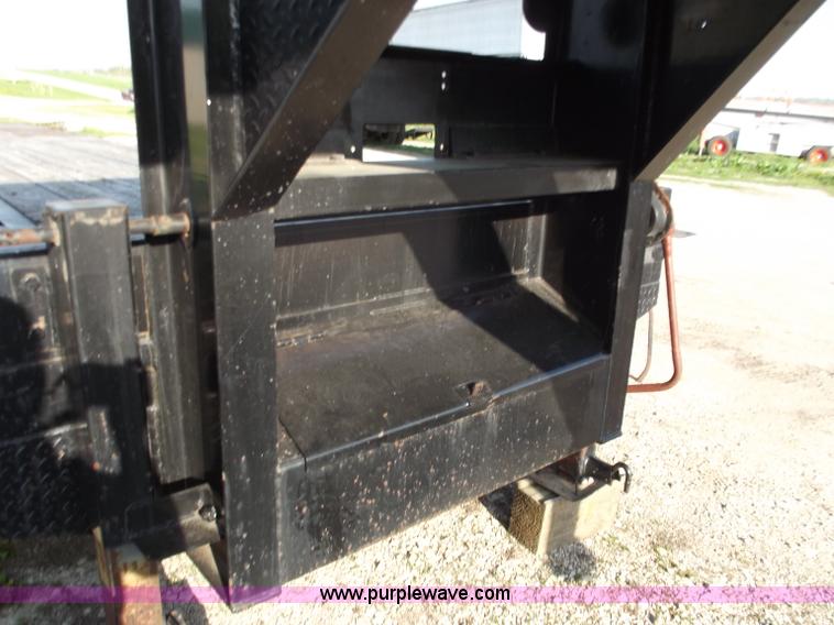 image for item D3849 2006 Rolls Rite 30KHD 42' gooseneck trailer