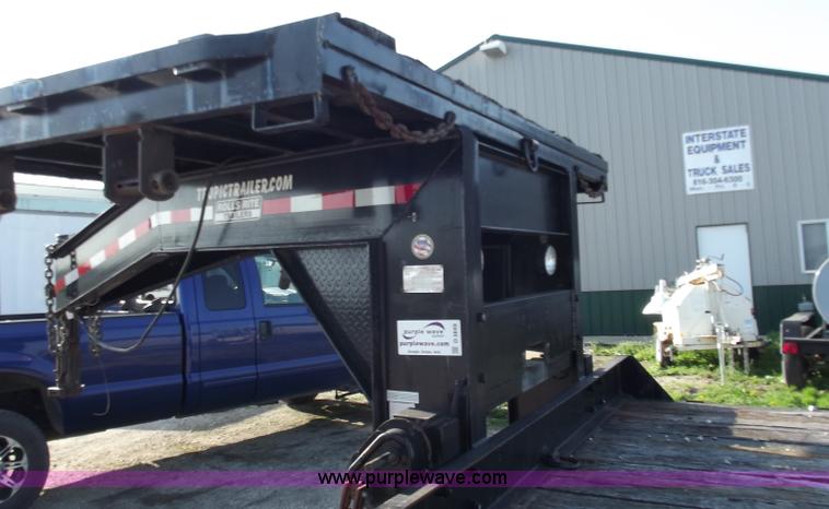 image for item D3849 2006 Rolls Rite 30KHD 42' gooseneck trailer