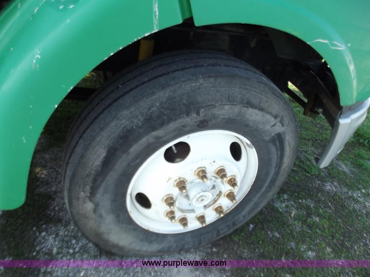 image for item D3850 1999 Sterling A9500 semi truck