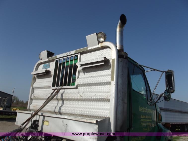 image for item D3850 1999 Sterling A9500 semi truck