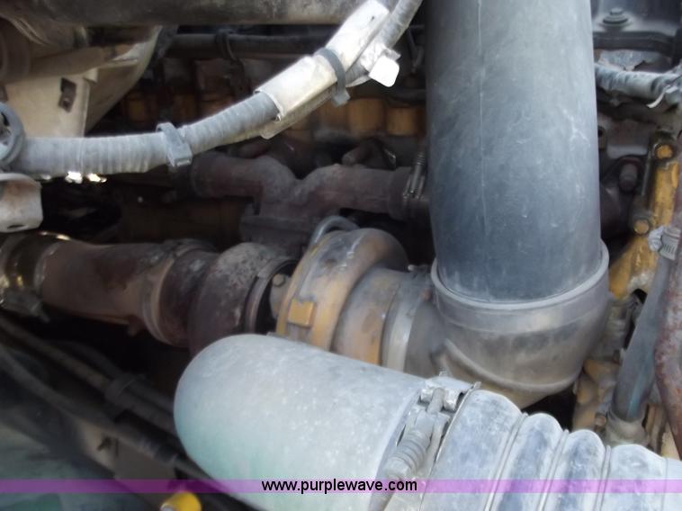 image for item D3850 1999 Sterling A9500 semi truck