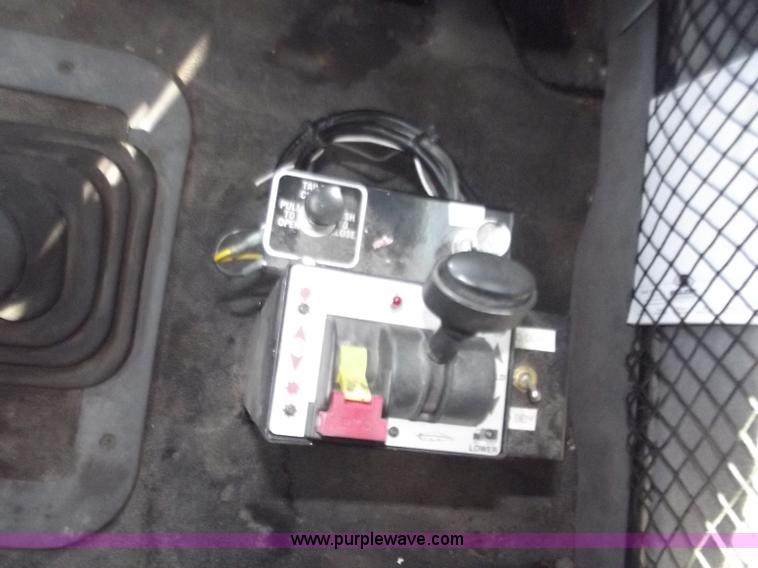 image for item D3850 1999 Sterling A9500 semi truck