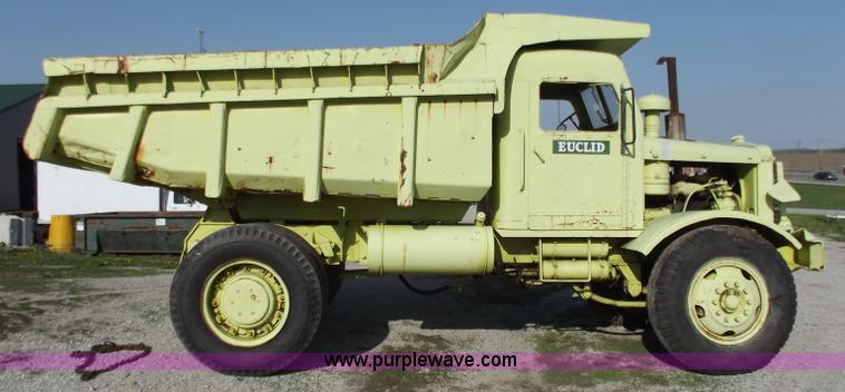 image for item D3851 1969 Euclid haul truck