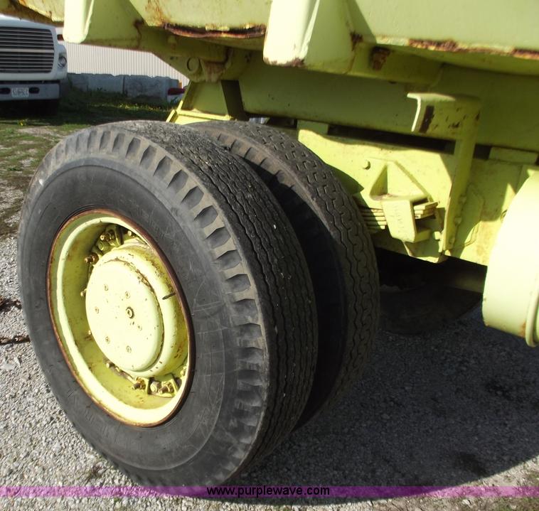 image for item D3851 1969 Euclid haul truck