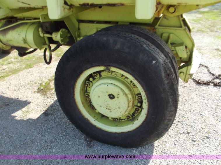 image for item D3851 1969 Euclid haul truck