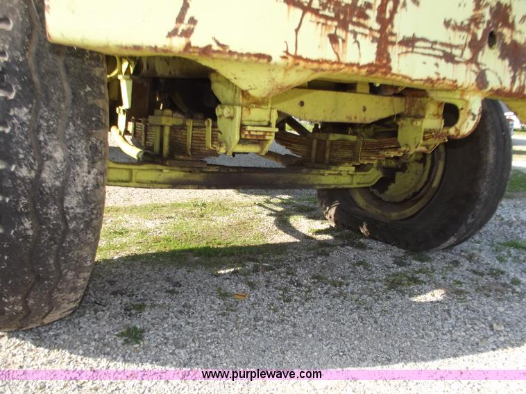 image for item D3851 1969 Euclid haul truck