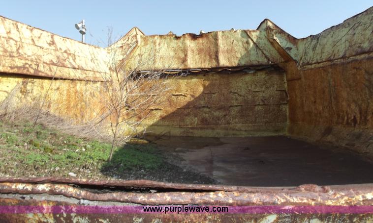 image for item D3851 1969 Euclid haul truck