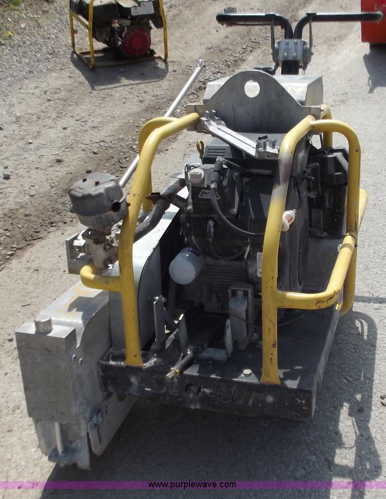 image for item D3869 Husqvarna 4000 Prowler soft cut saw