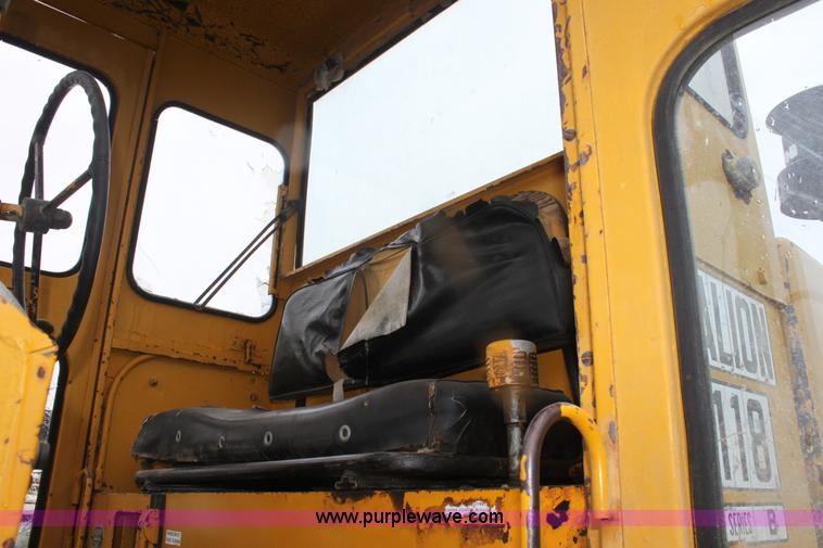 image for item D7508 Galion 118B motor grader